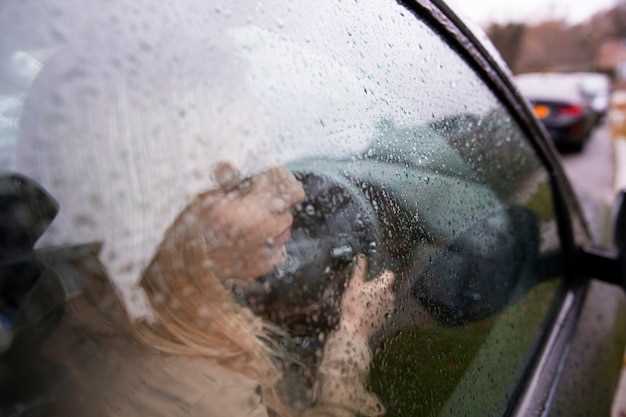 When to replace windshield wipers